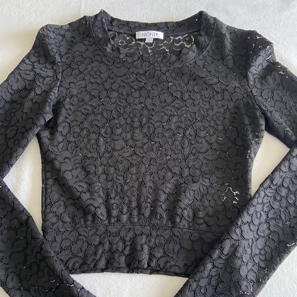 Black Fitted Crop Top by Monte